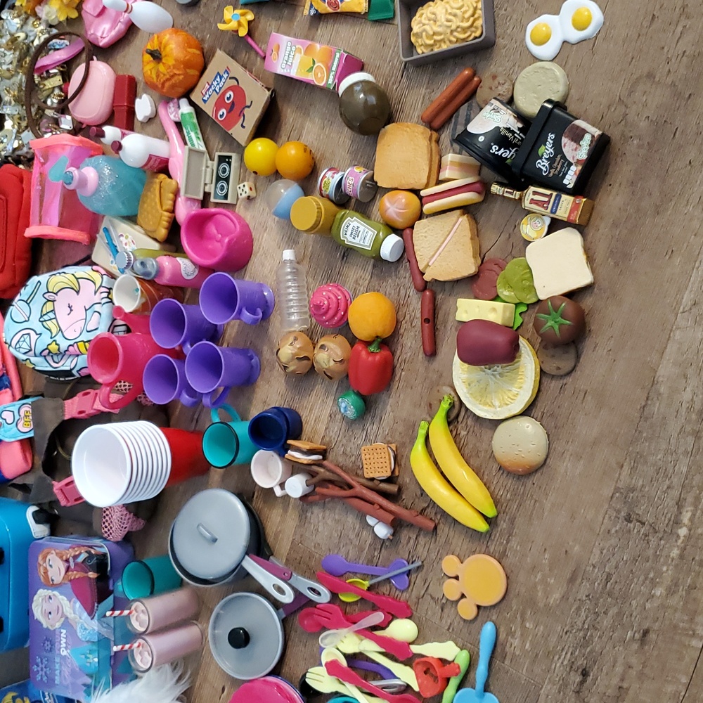 Large Lot Of 18 Inch Doll Accessories - Picture 6 of 7